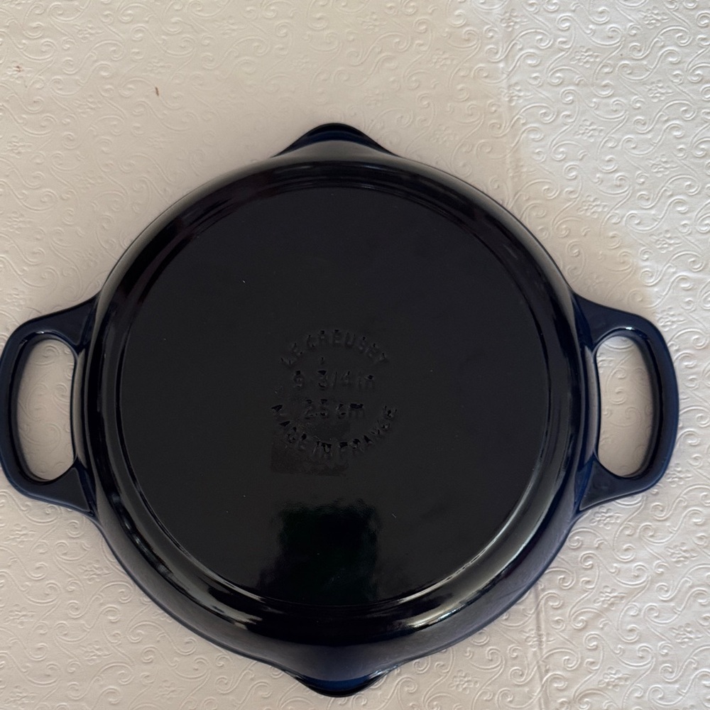 Le Creuset Lapis Cast Iron Grill Pan - Picture 2 of 11